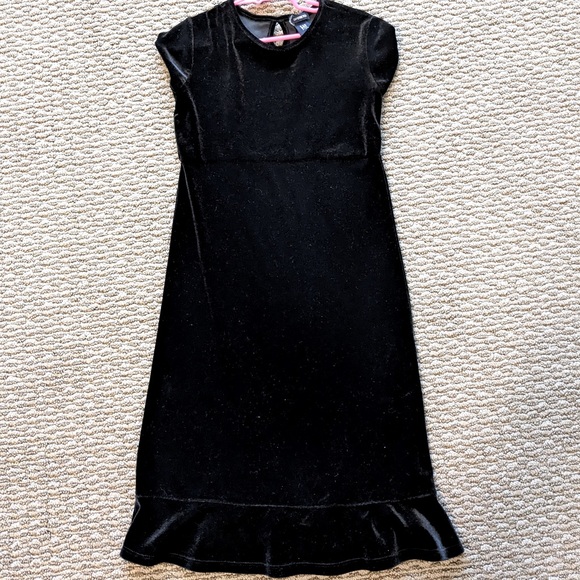 GapKids Black Stretch Velvet Dress with Ruffled Hem - Picture 1 of 2